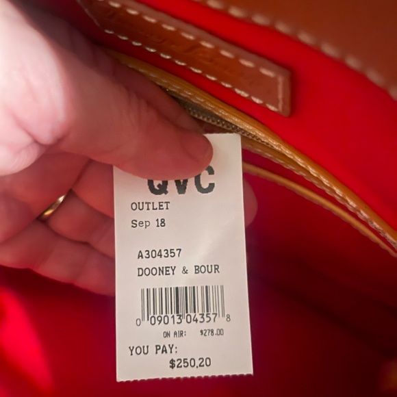 Brand new Yellow never used Dooney and Bourke over the shoulder bag - Picture 6 of 11